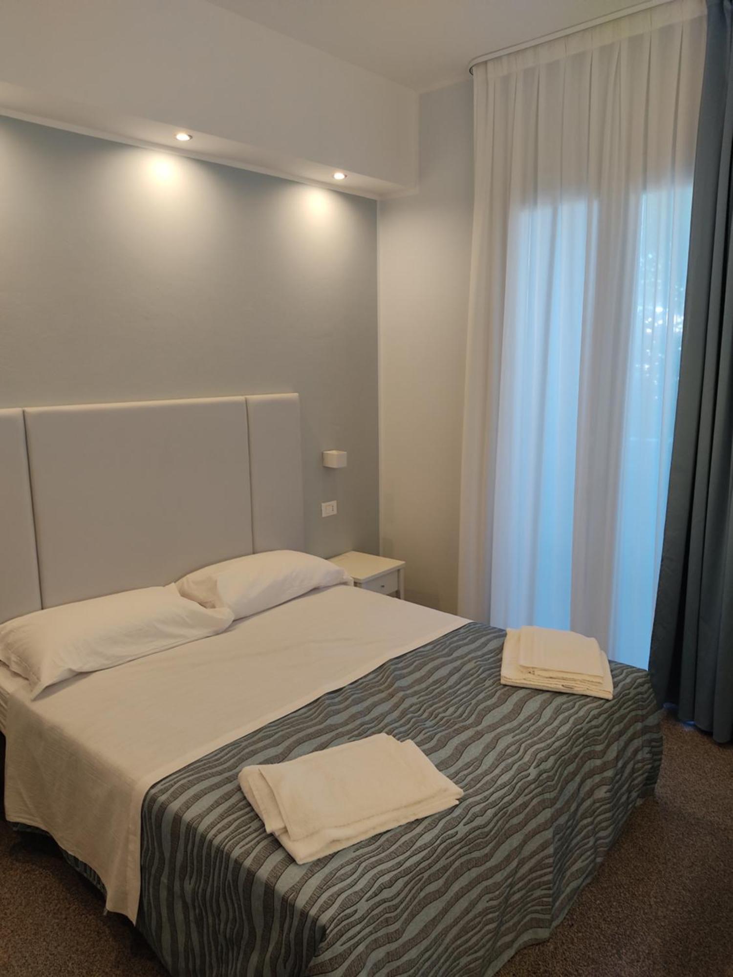 Hotel Caravel Park Ρίμινι Εξωτερικό φωτογραφία